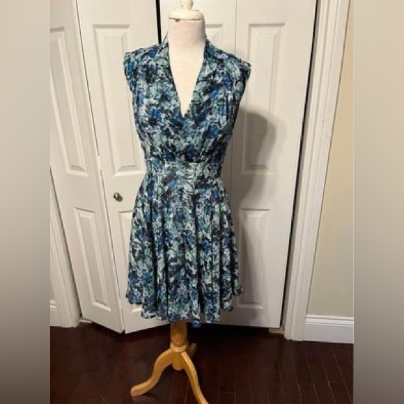 Ricki’s watercolour dress, size 4 - Picture 1 of 4